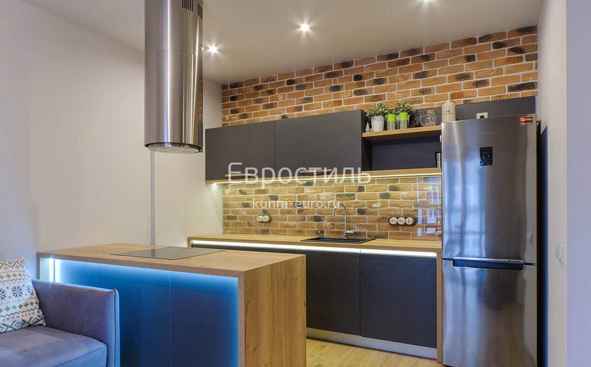 Кухня Мики