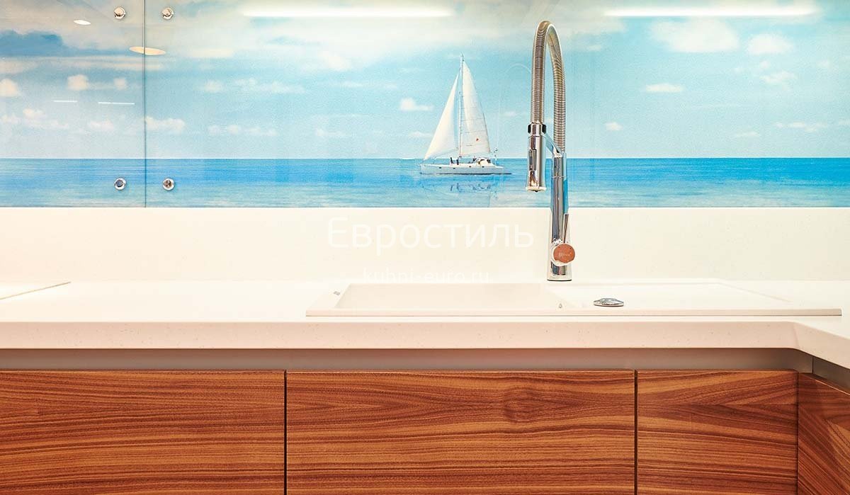 Кухня Лора