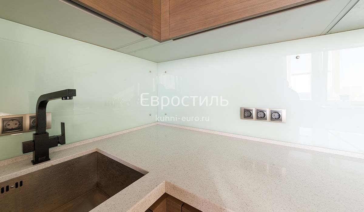 Кухня Лана